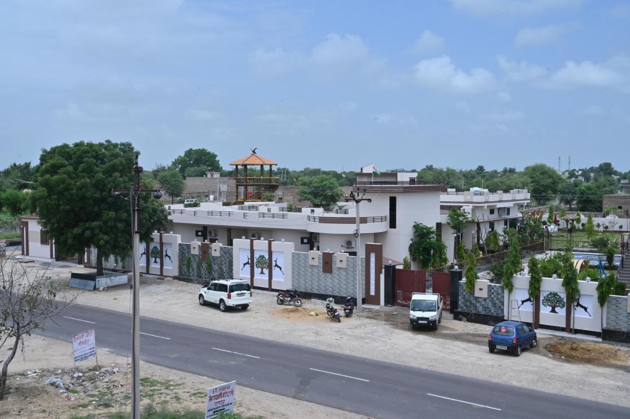 Modi Resort And Garden Chhāpar Buitenkant foto